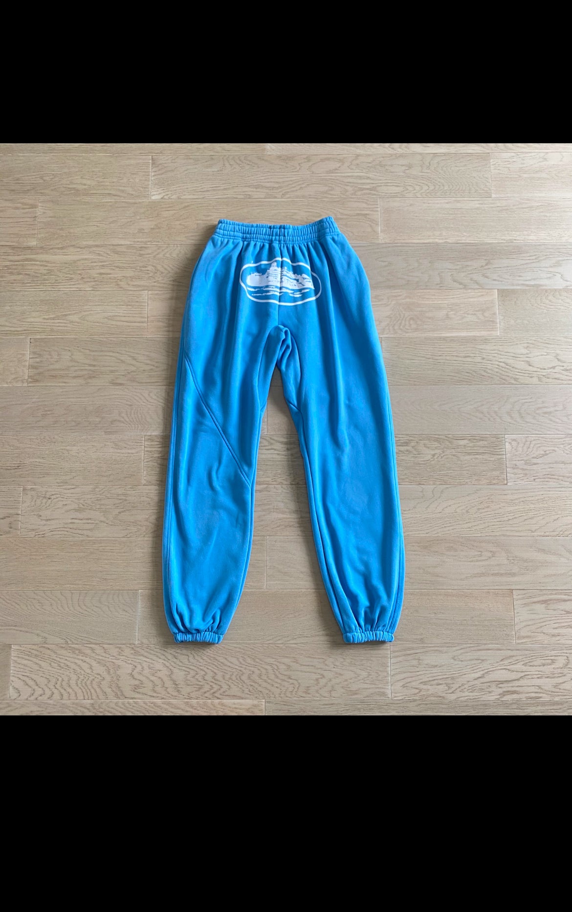 C⭐️rtiez tracksuit